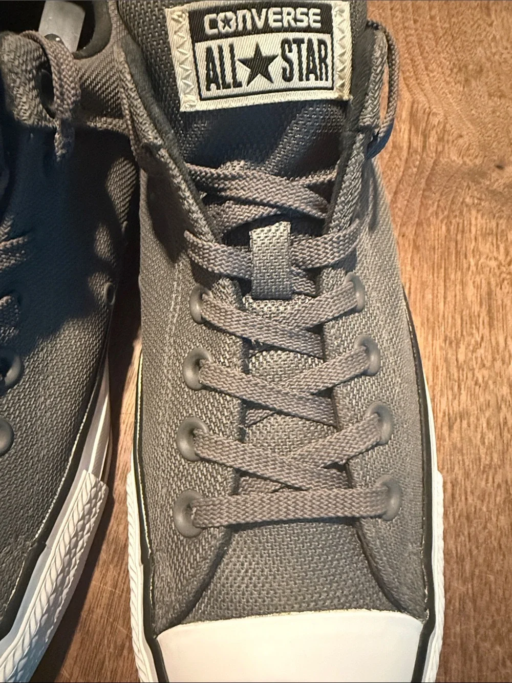 CONVERSE Low Top - 9 - Picture 9 of 12
